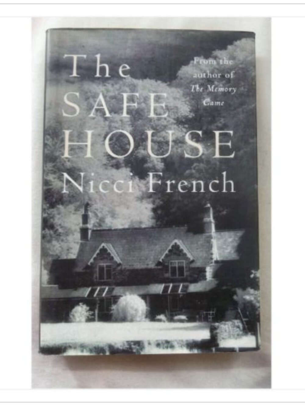 The Safe House Nicci French Hardcover Book Vintage Novel Read Classic
